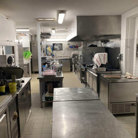  Annonces SAUVIAN : Commerces | BEZIERS (34500) | 250 m2 | 255 200 &euro; 